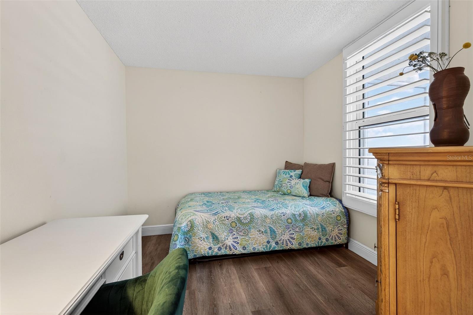 Image 20 of 29 For 5279 Isla Key Boulevard S 410