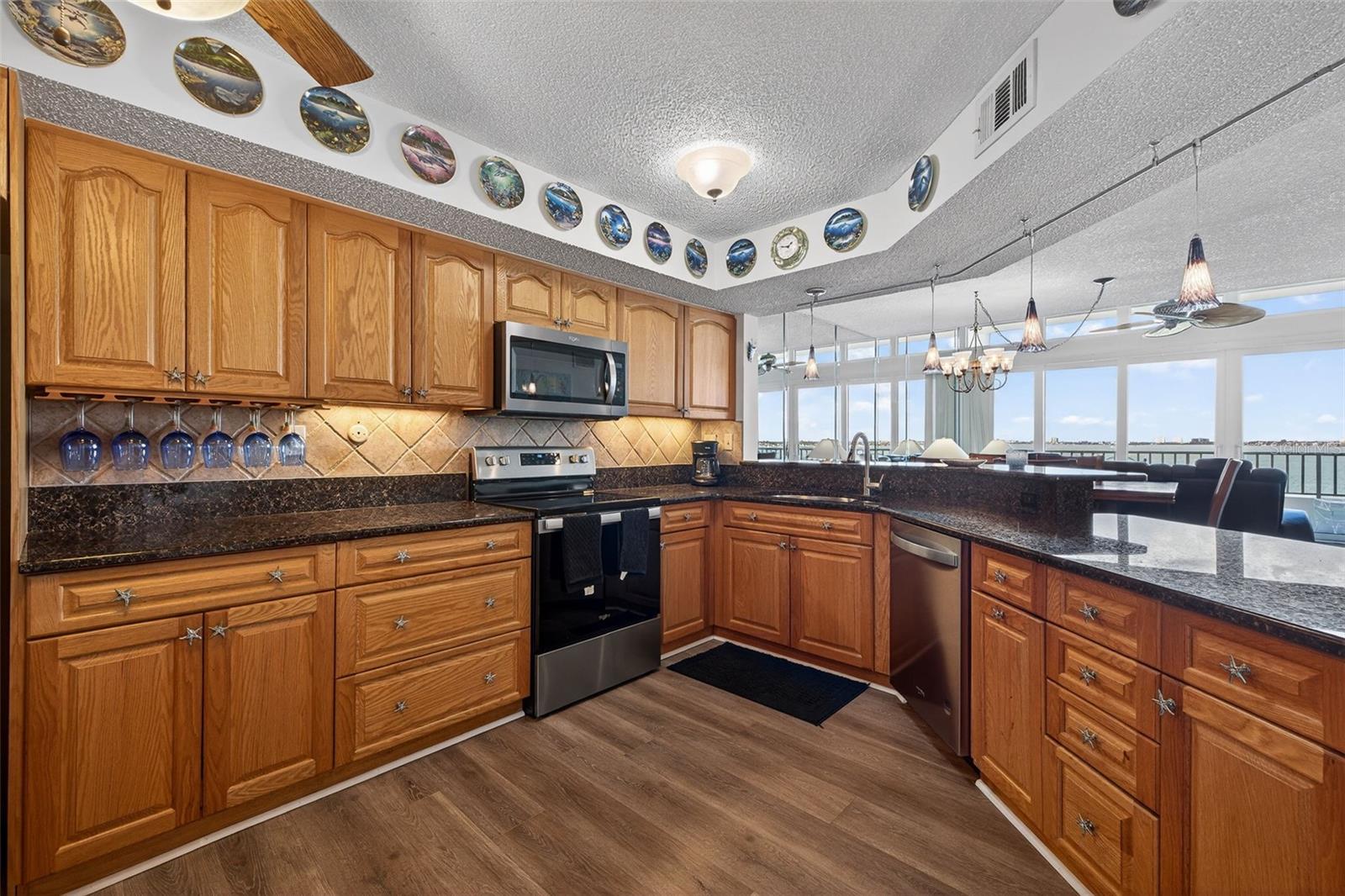 Image 7 of 29 For 5279 Isla Key Boulevard S 410