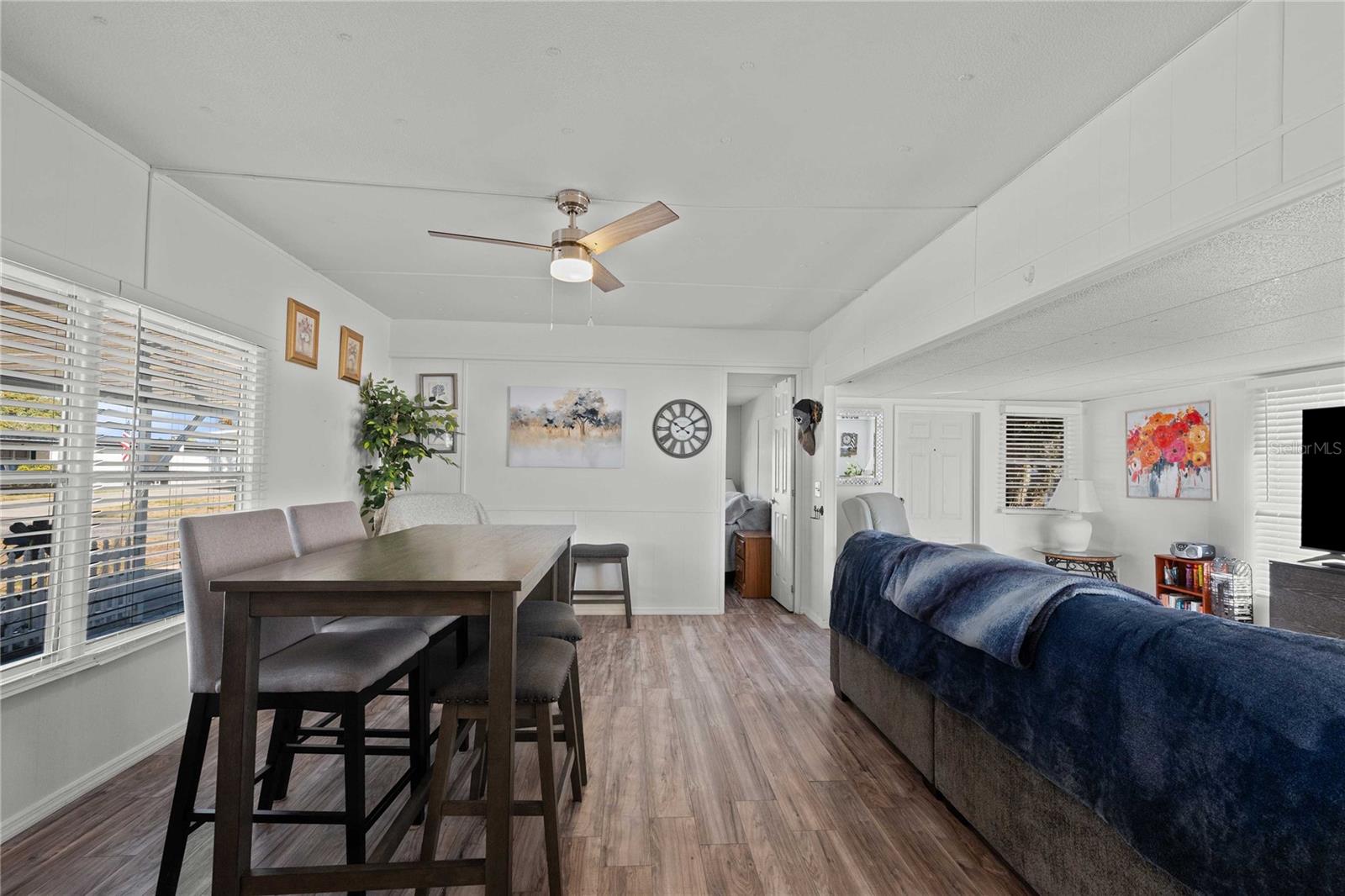 Image 10 of 59 For 37332 Sandra Avenue