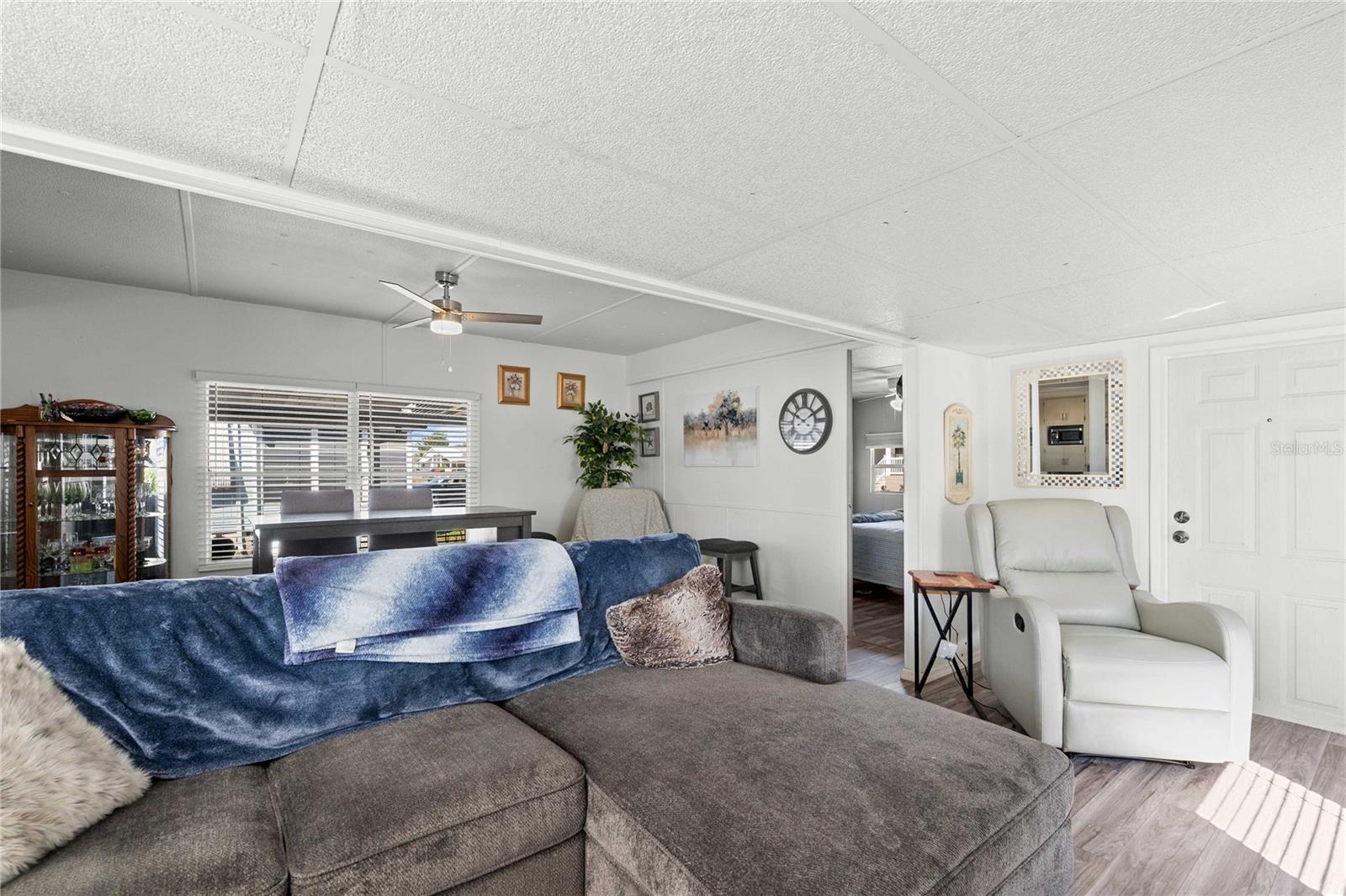 Image 13 of 59 For 37332 Sandra Avenue