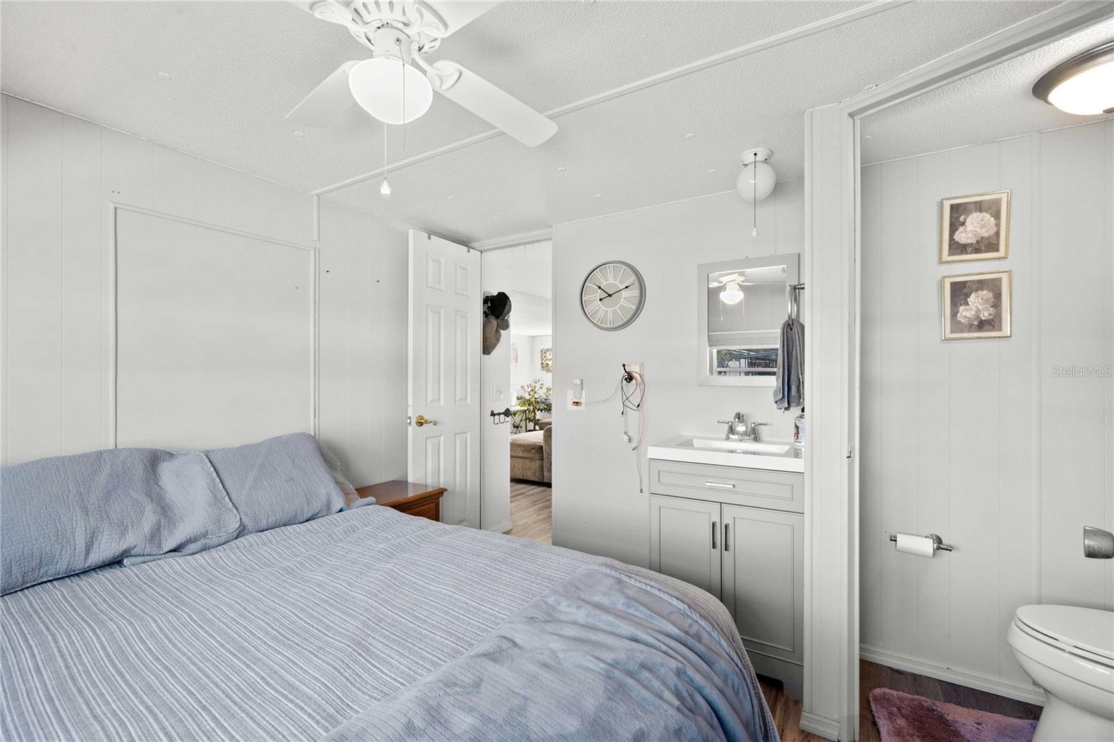 Image 16 of 59 For 37332 Sandra Avenue