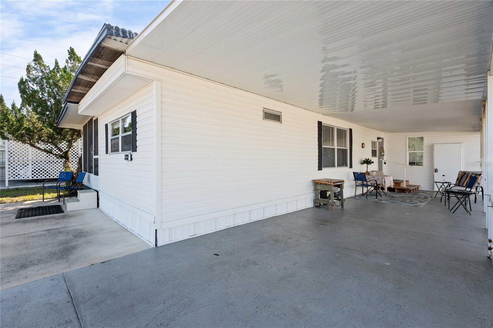 Image 4 of 59 For 37332 Sandra Avenue