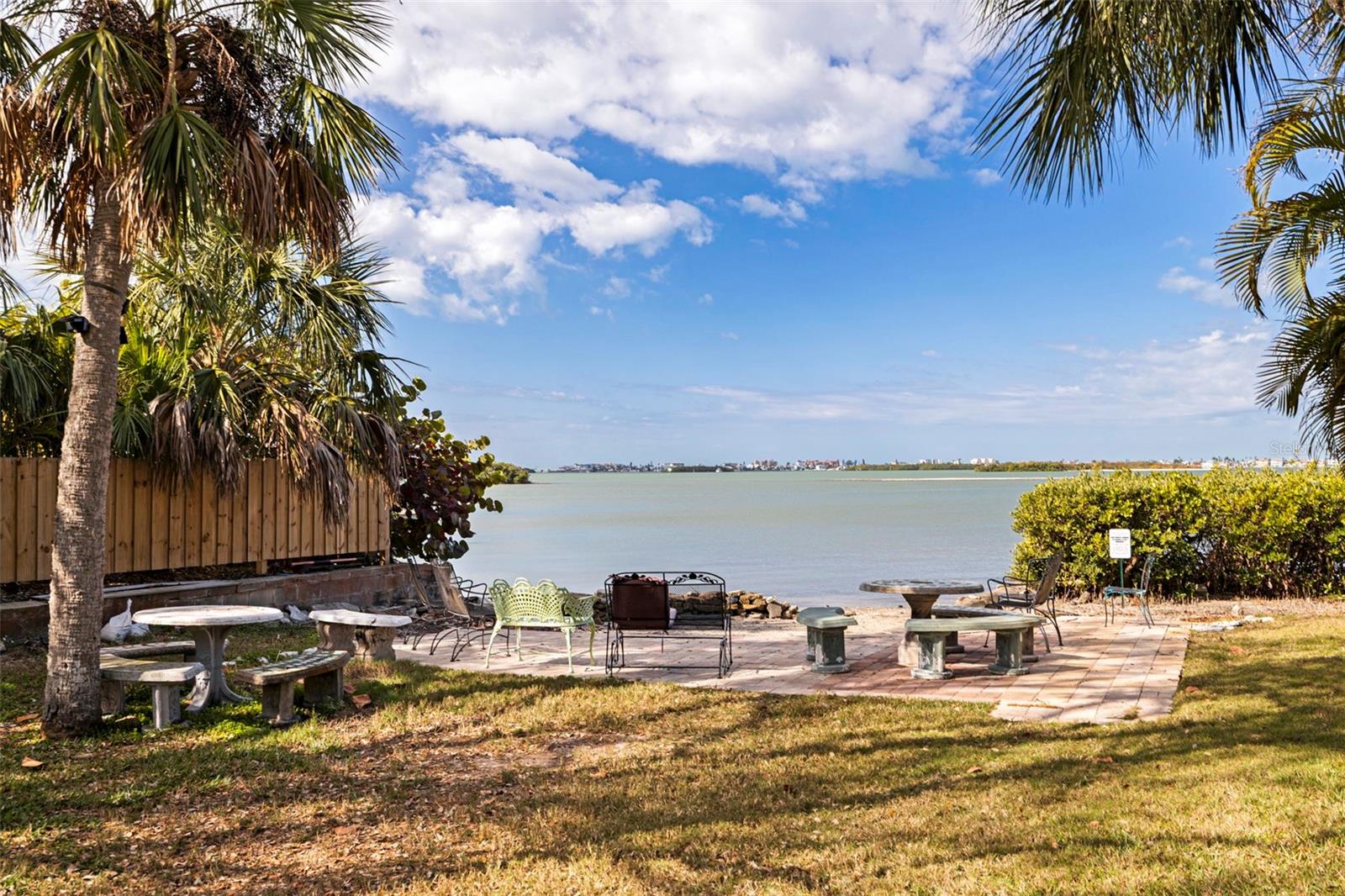 Listing photo id 9 for 2901 Pelham Road N