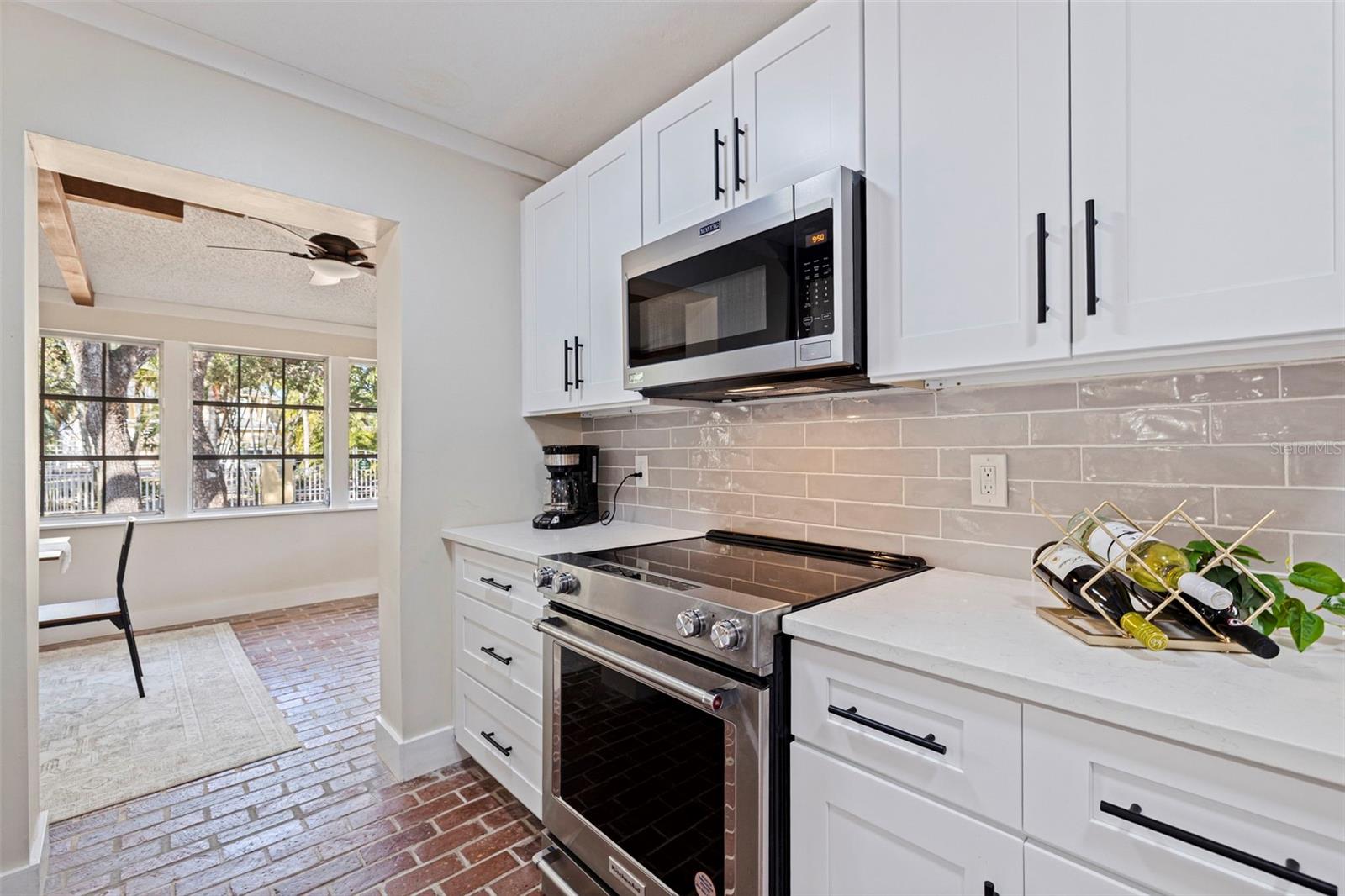 Listing photo id 13 for 2901 Pelham Road N