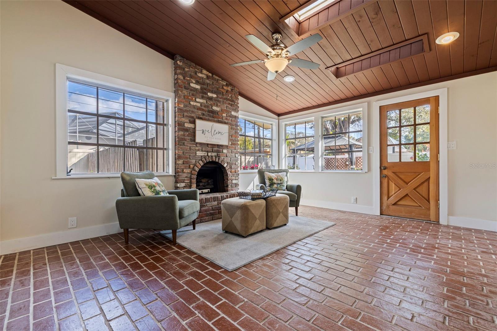 Listing photo id 25 for 2901 Pelham Road N