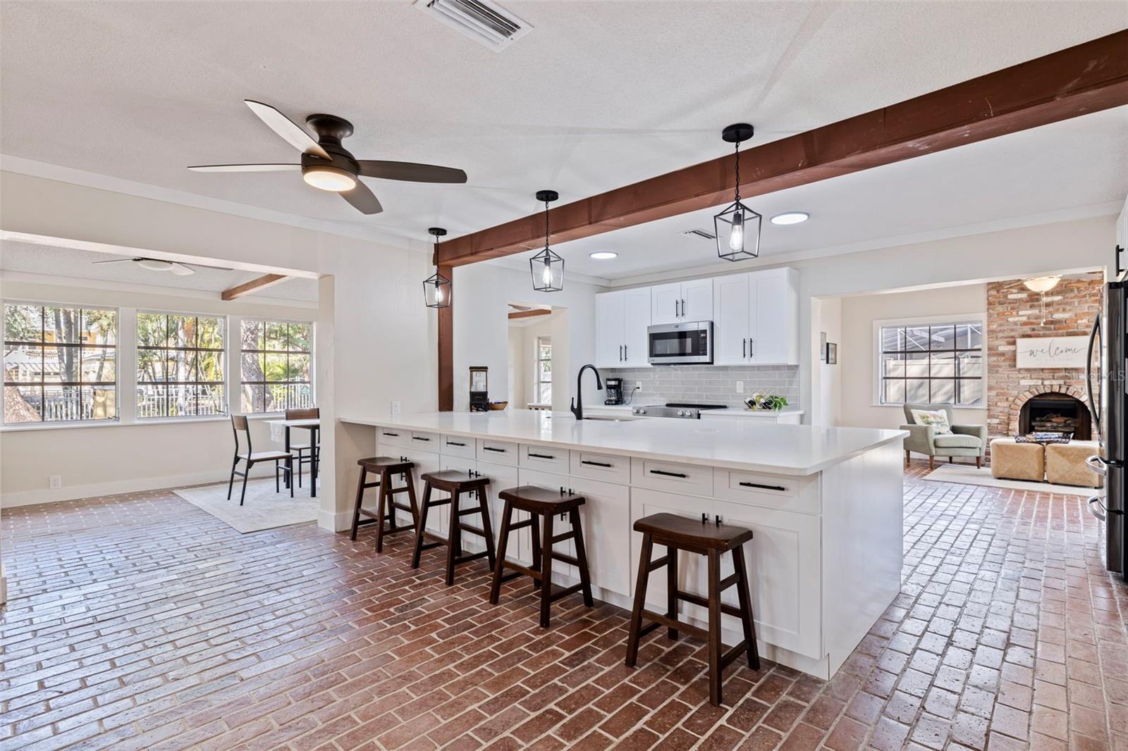 Listing photo id 1 for 2901 Pelham Road N