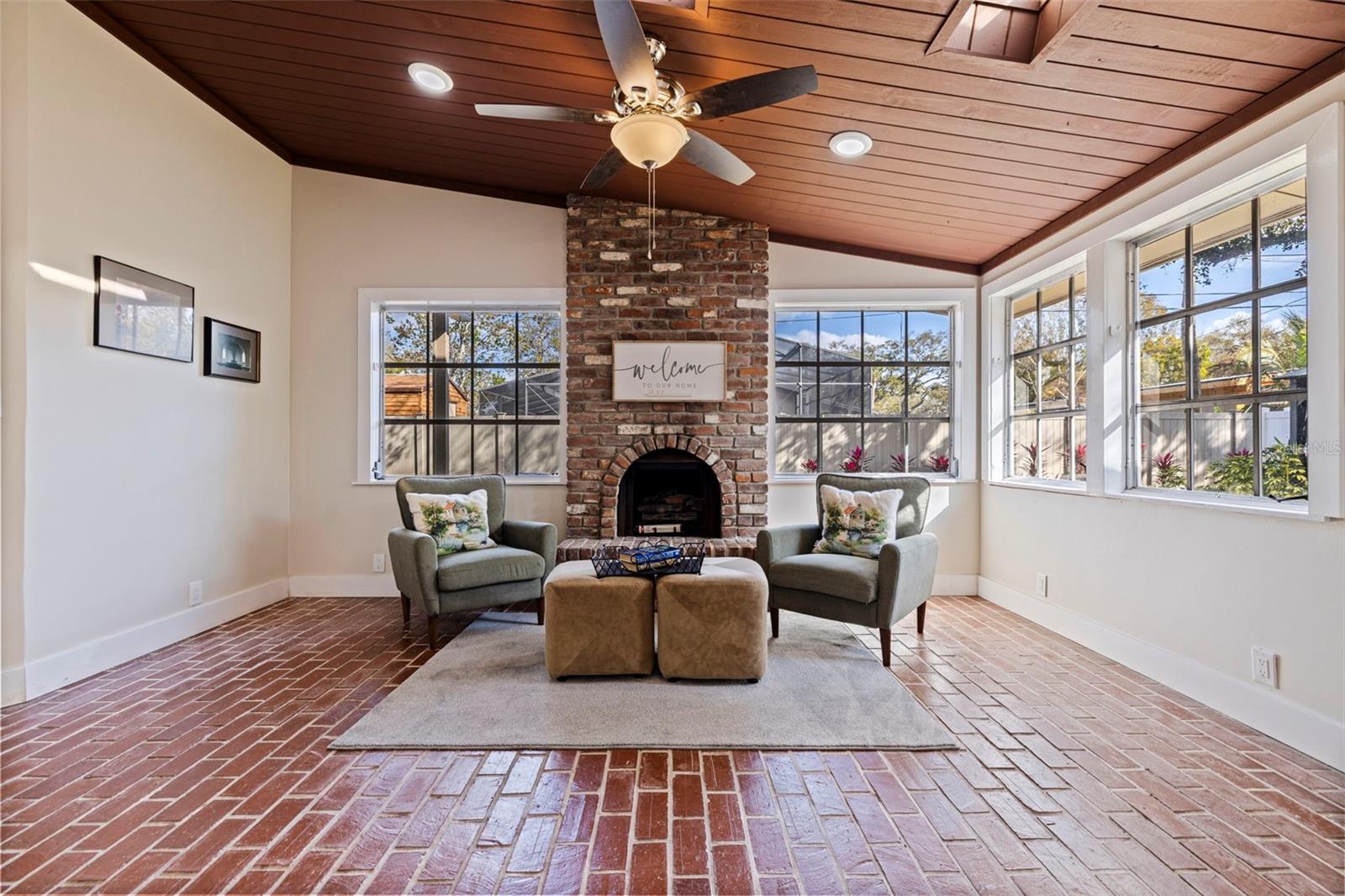 Listing photo id 5 for 2901 Pelham Road N