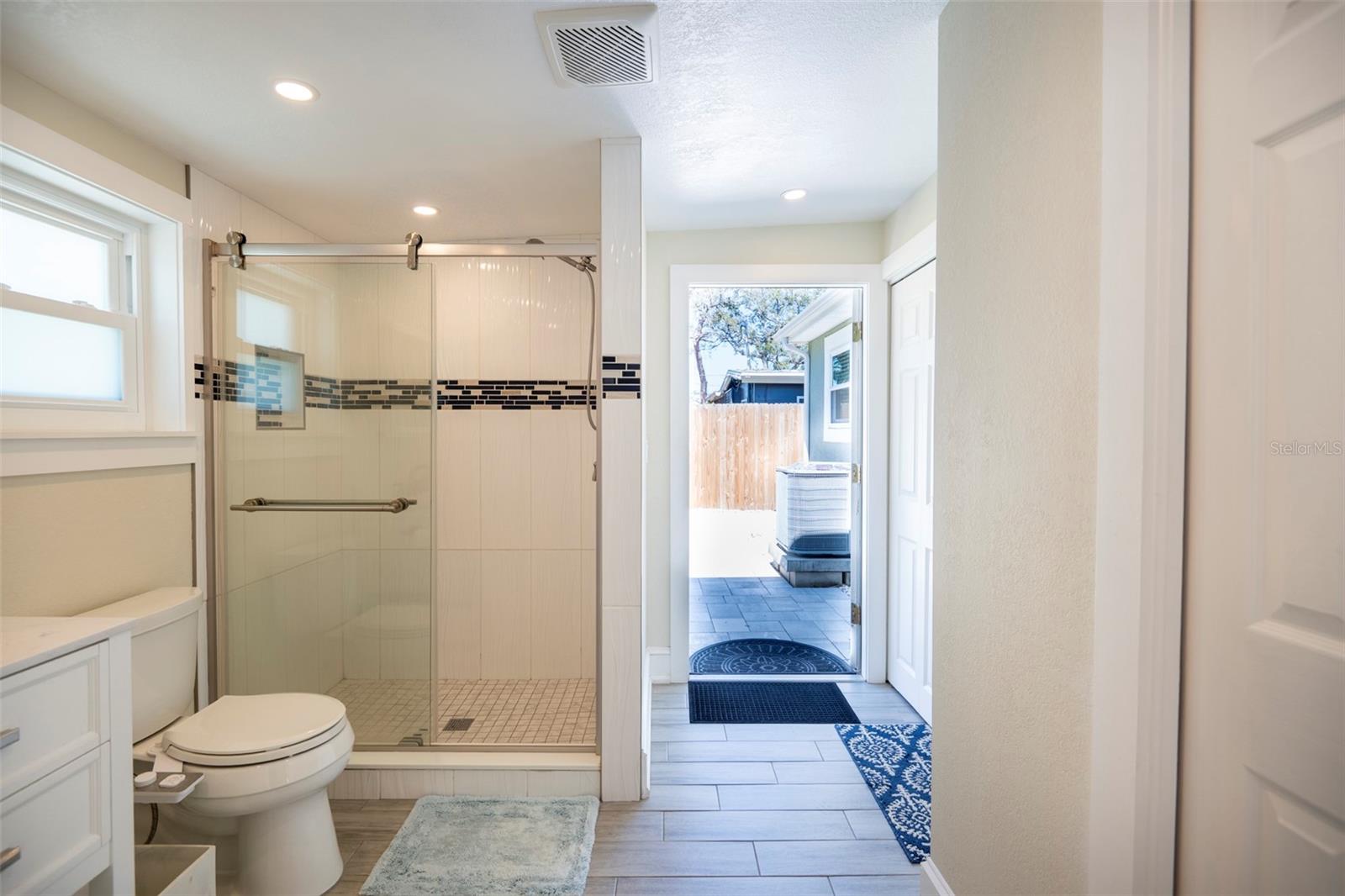 Image 17 of 32 For 569 Bamboo Drive S