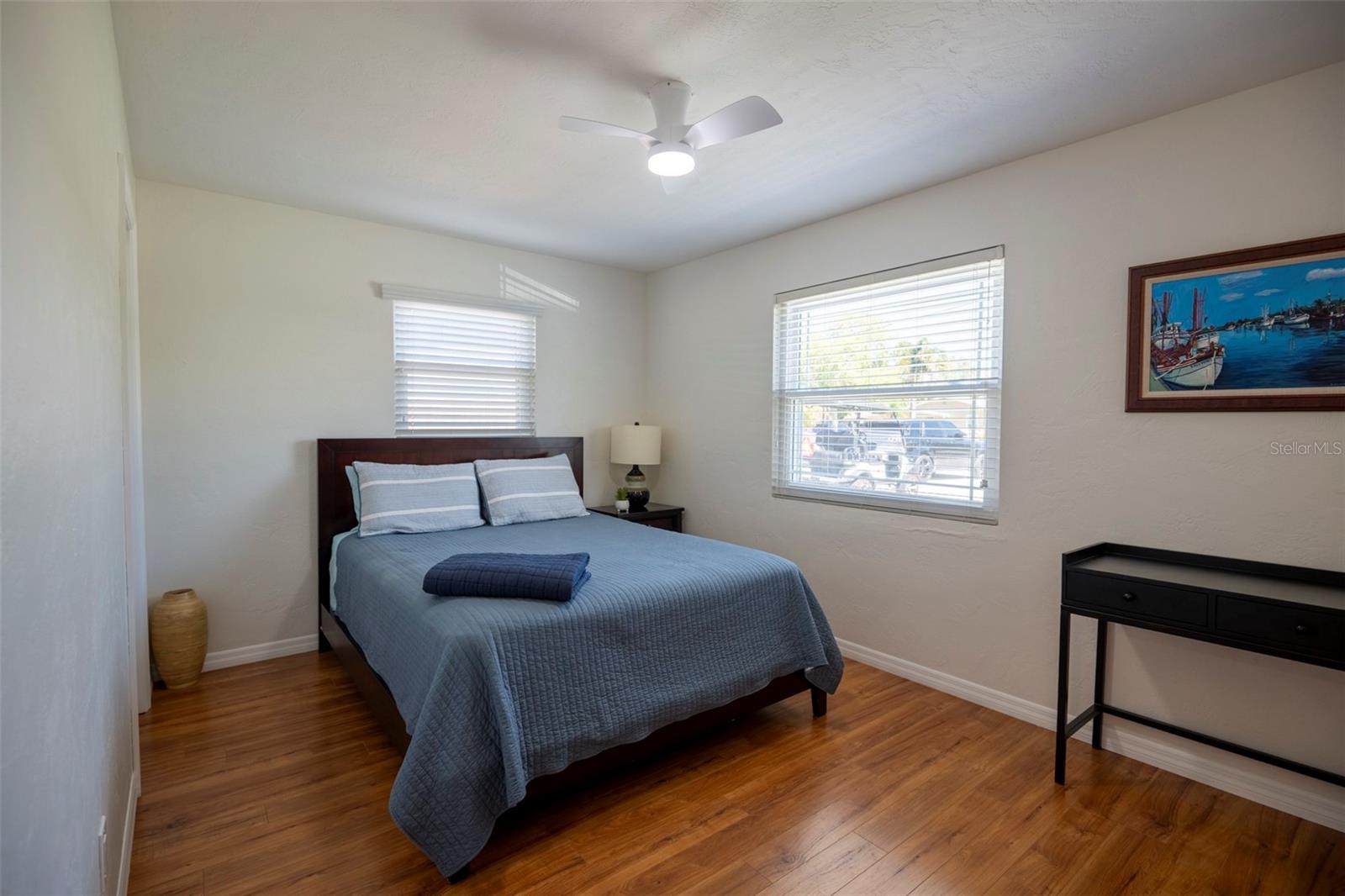 Image 19 of 32 For 569 Bamboo Drive S