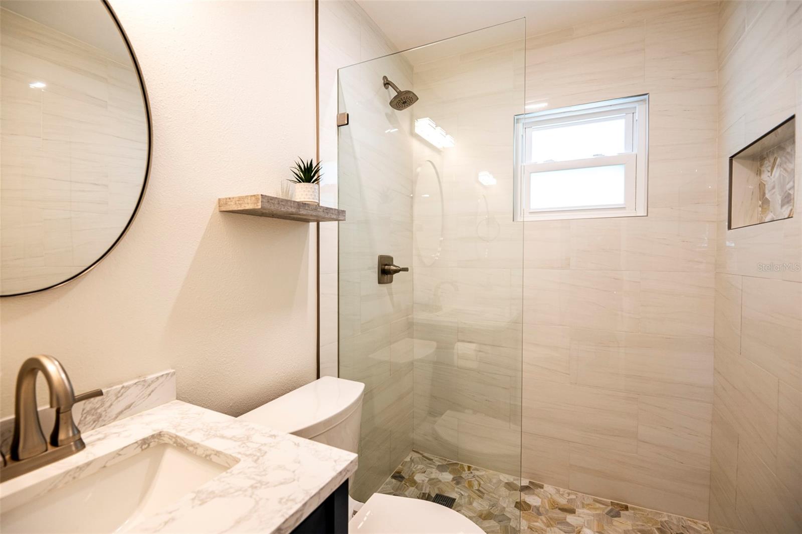 Image 22 of 32 For 569 Bamboo Drive S