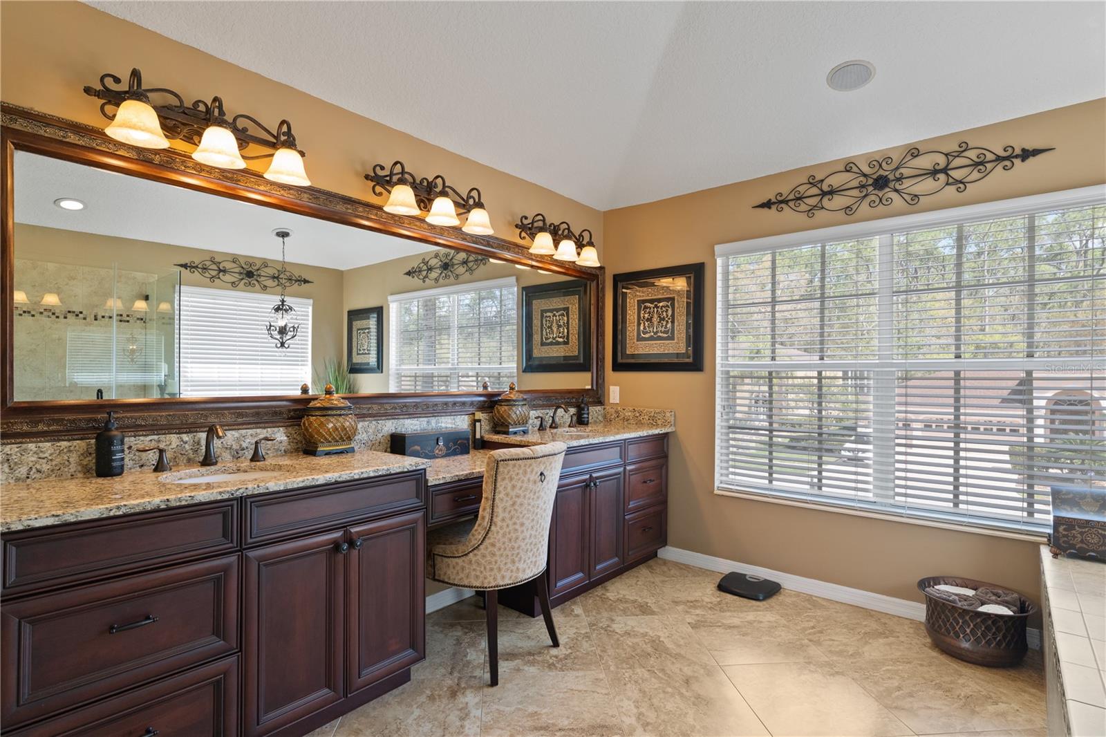 Image 35 of 62 For 4202 Rotherham Court