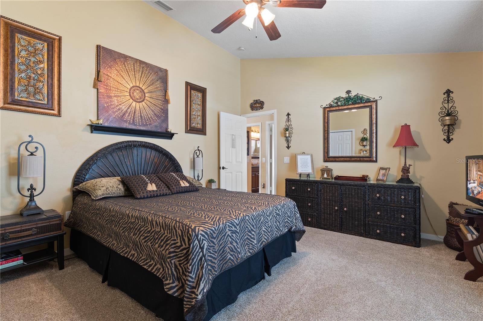 Image 40 of 62 For 4202 Rotherham Court