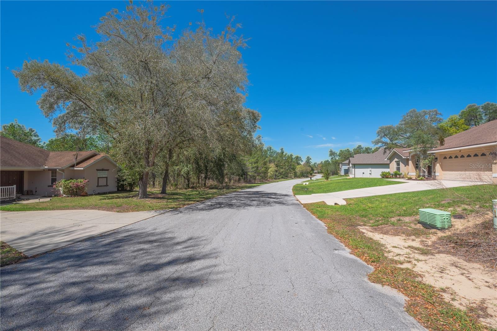Image 10 of 15 For 10 Heuchera Court E