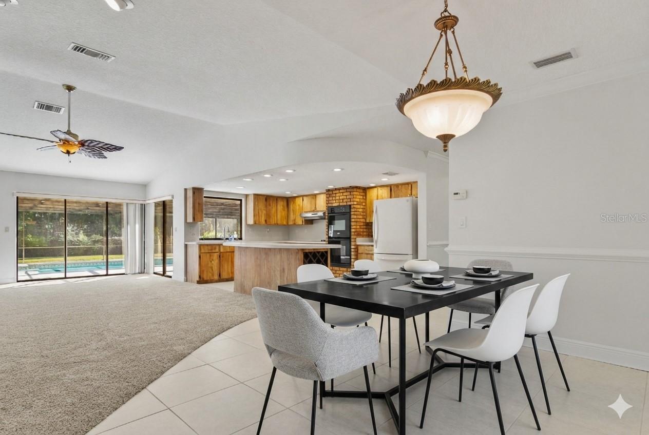 Listing photo id 17 for 10206 Lakeview Drive