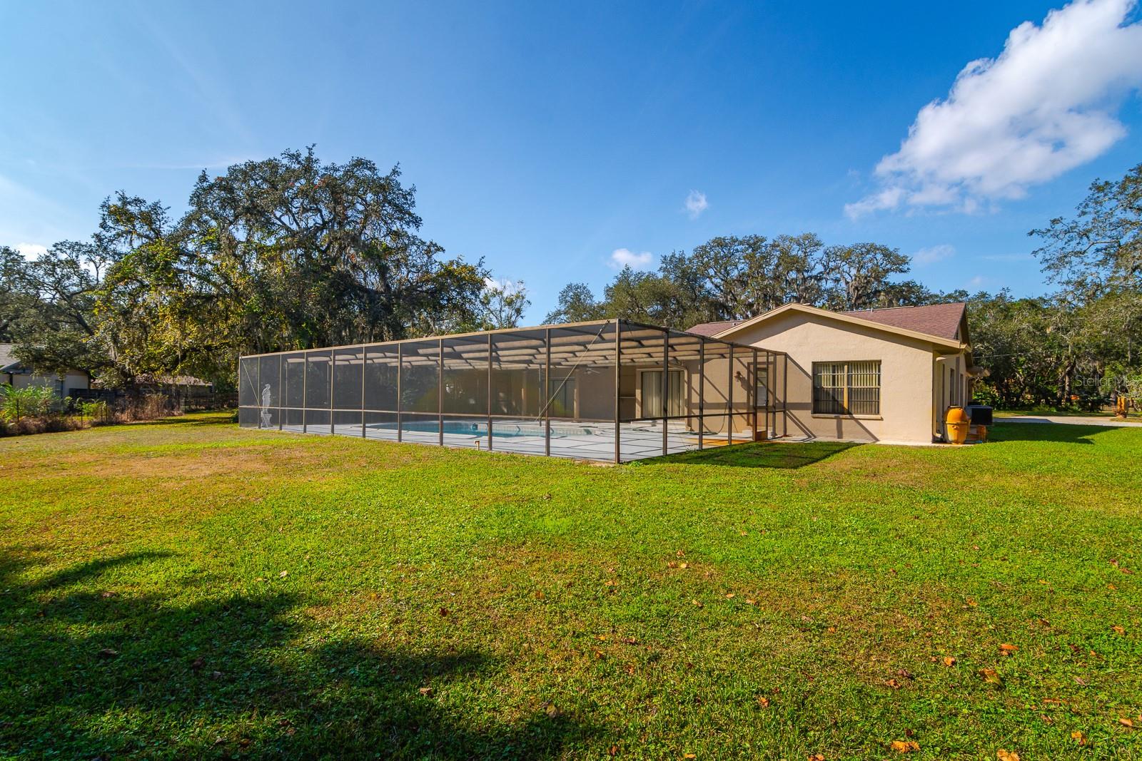 Listing photo id 41 for 10206 Lakeview Drive