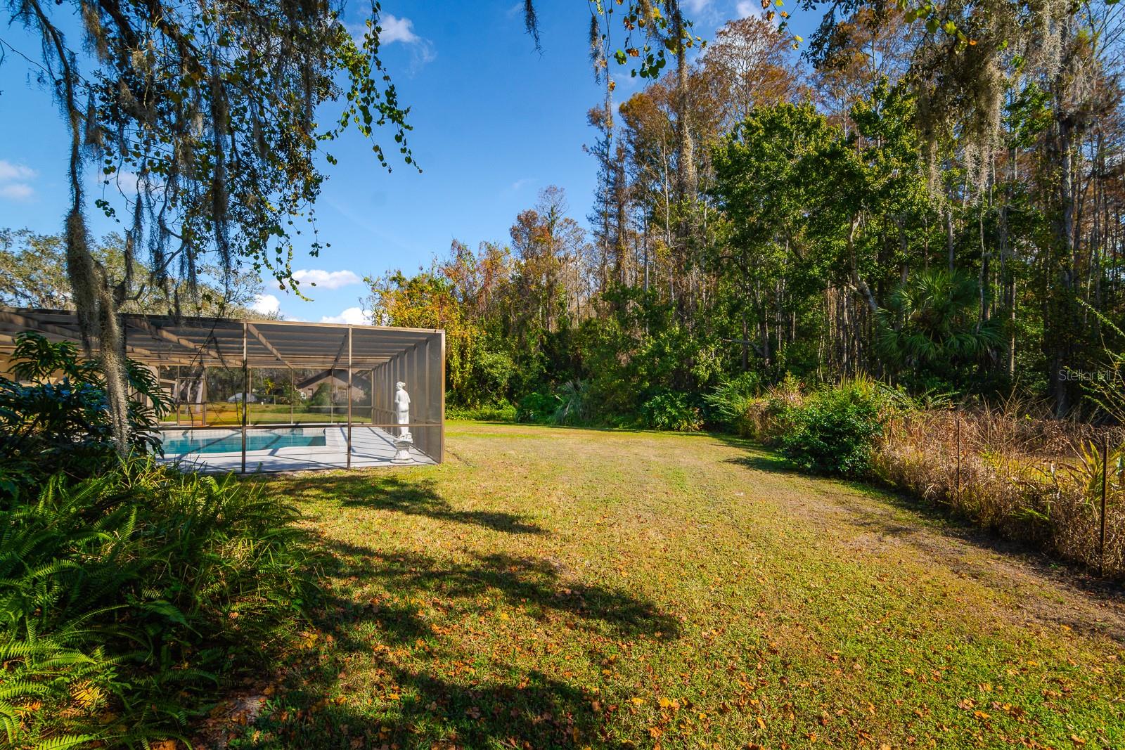 Listing photo id 43 for 10206 Lakeview Drive