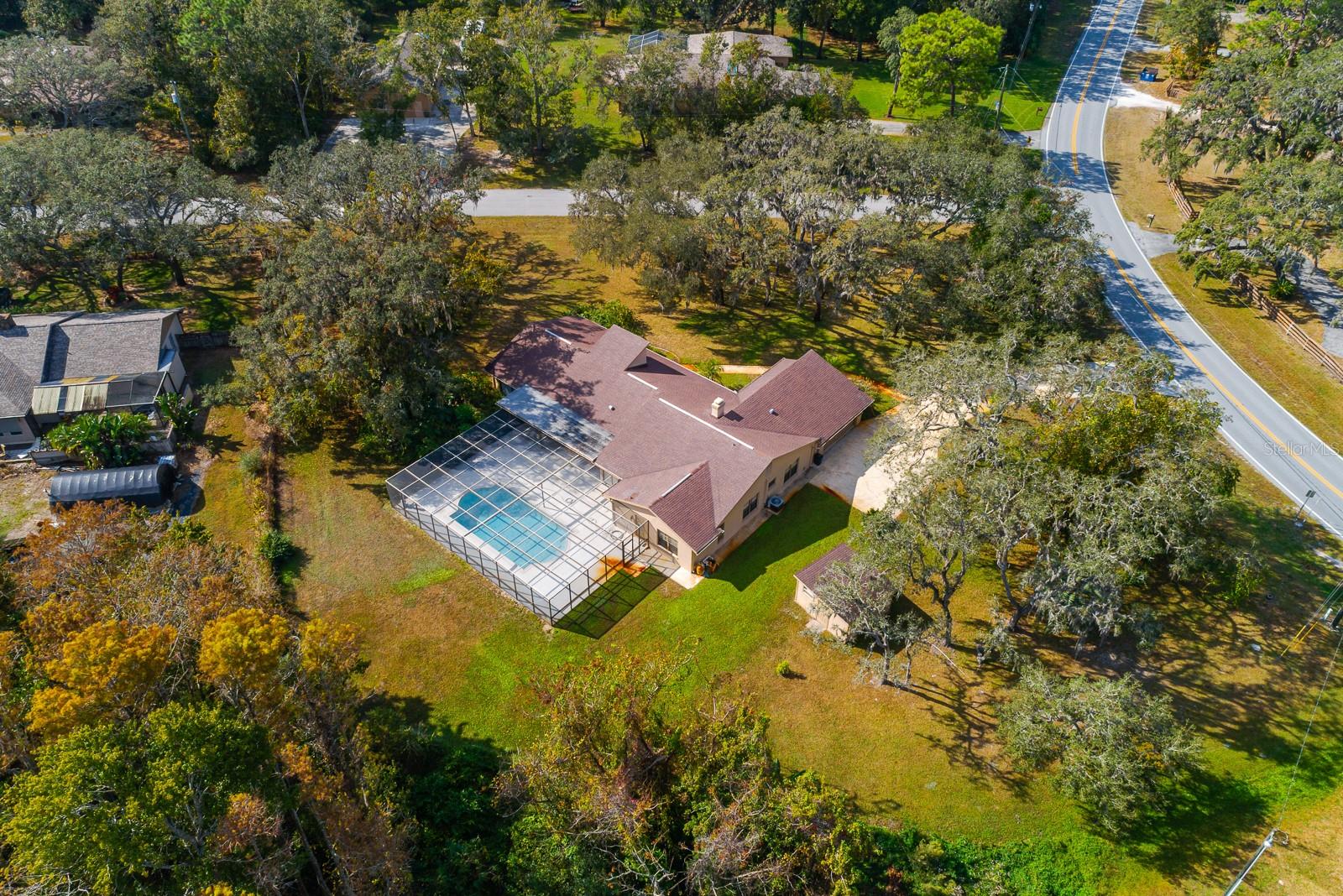 Listing photo id 46 for 10206 Lakeview Drive