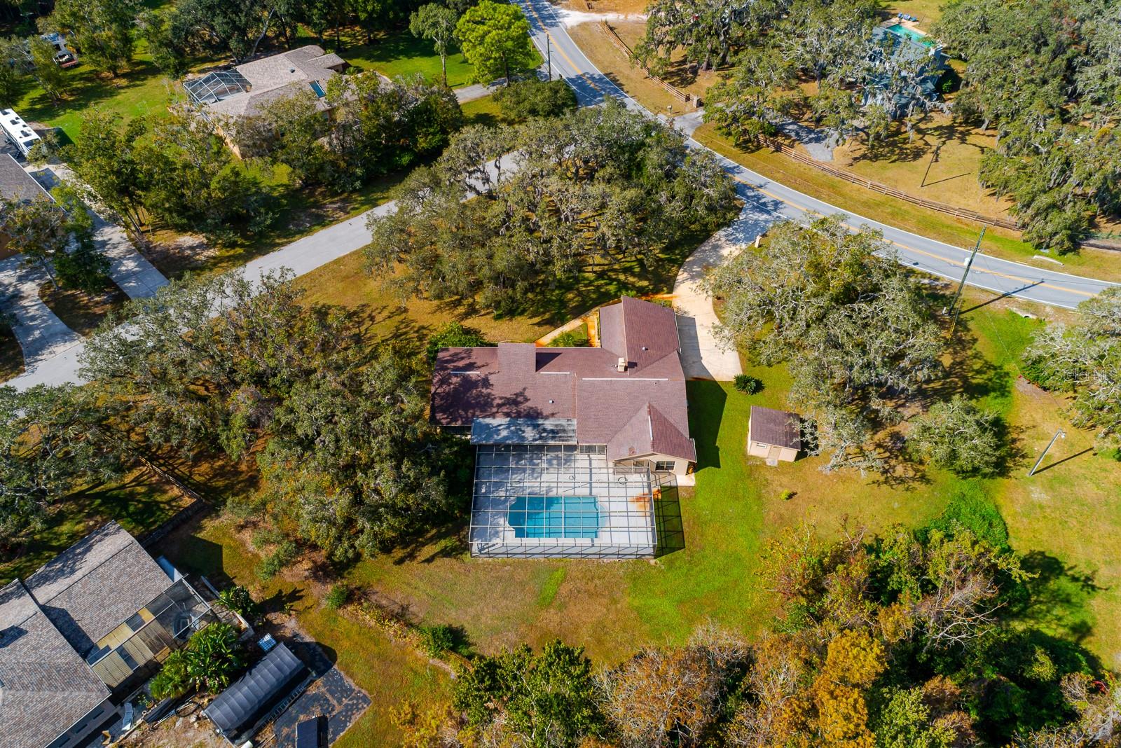 Listing photo id 48 for 10206 Lakeview Drive