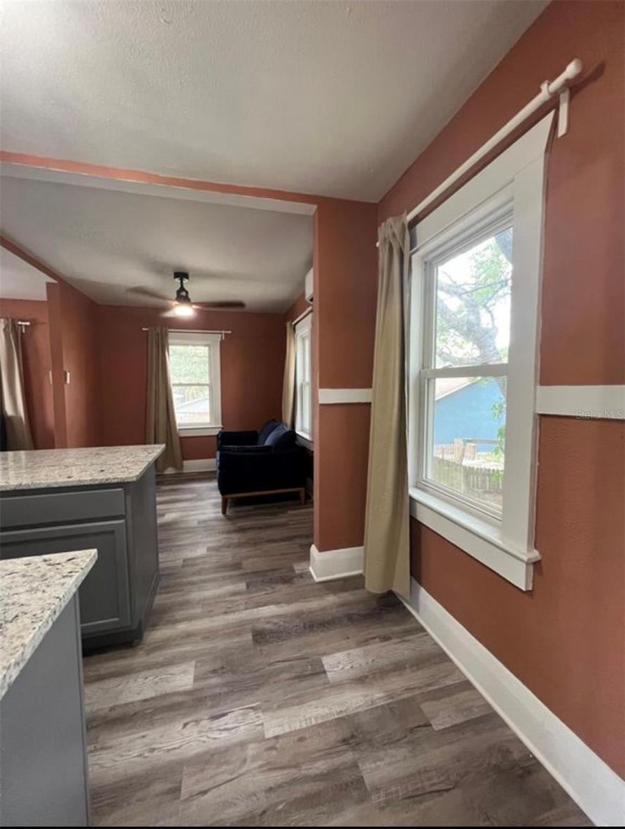 Listing photo id 8 for 115 Plymouth Street B