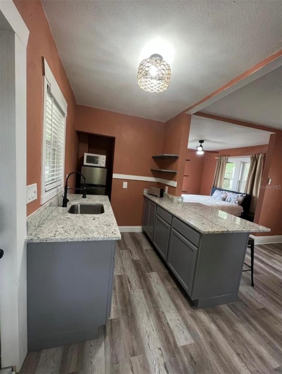 Listing photo id 5 for 115 Plymouth Street B