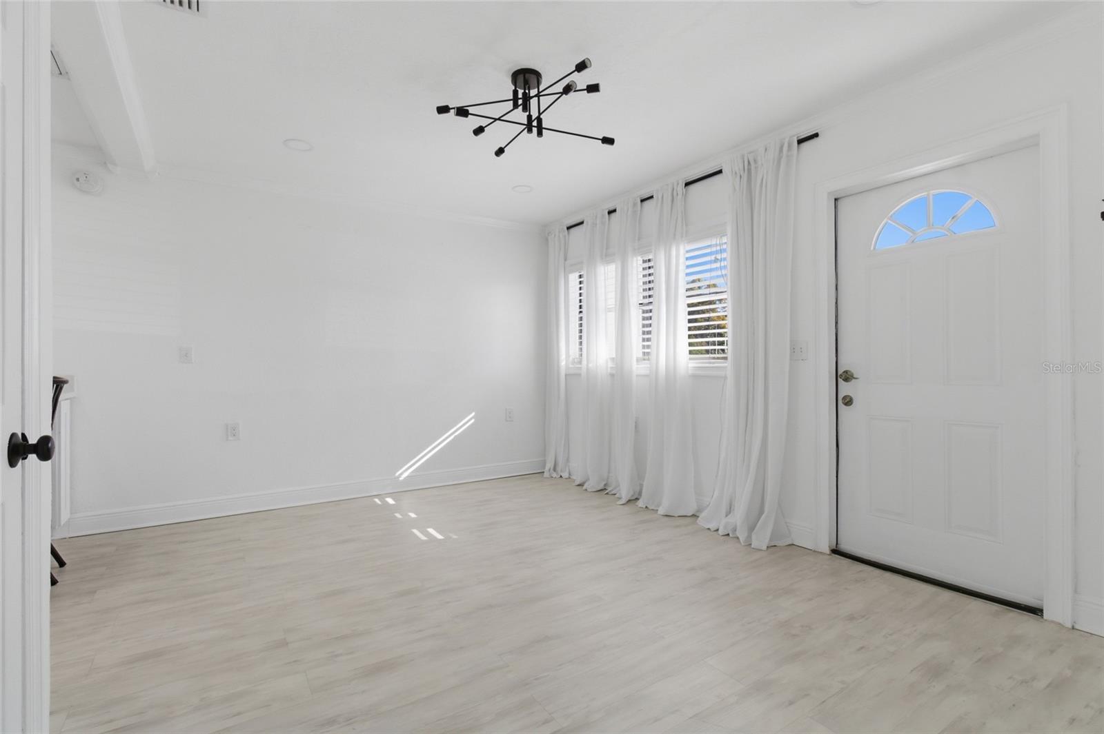 Image 8 of 29 For 4930 Eldorado Drive