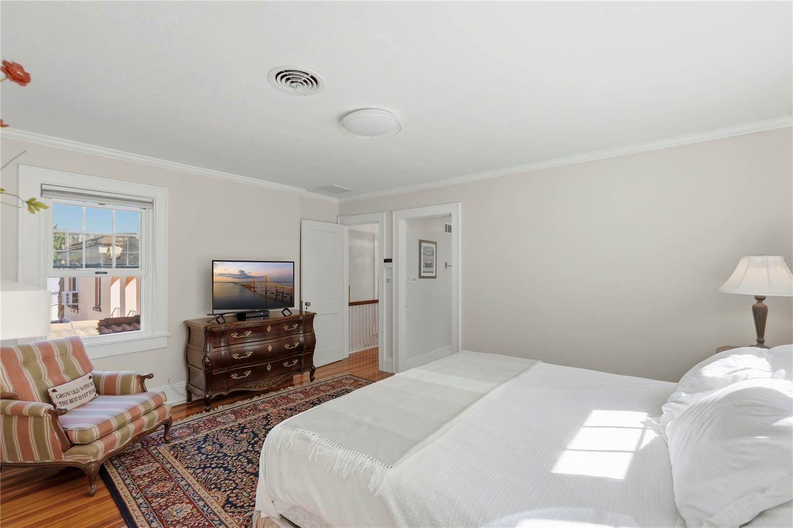 Image 17 of 39 For 100 72nd Street S