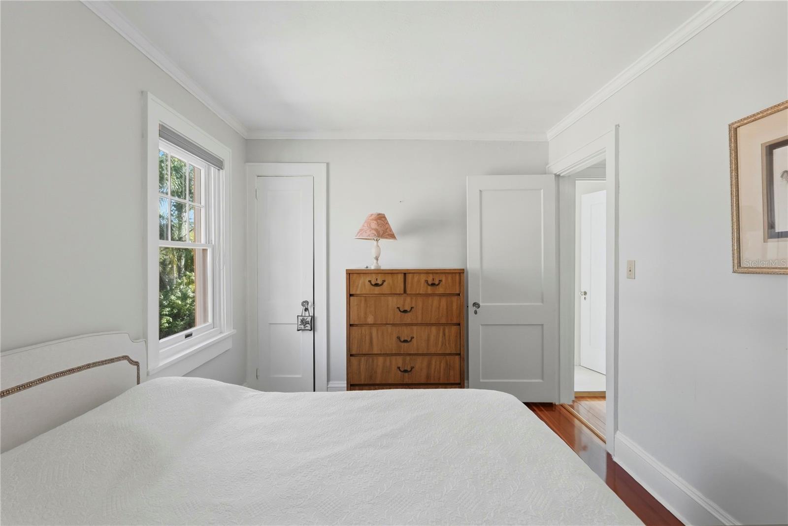 Image 24 of 39 For 100 72nd Street S