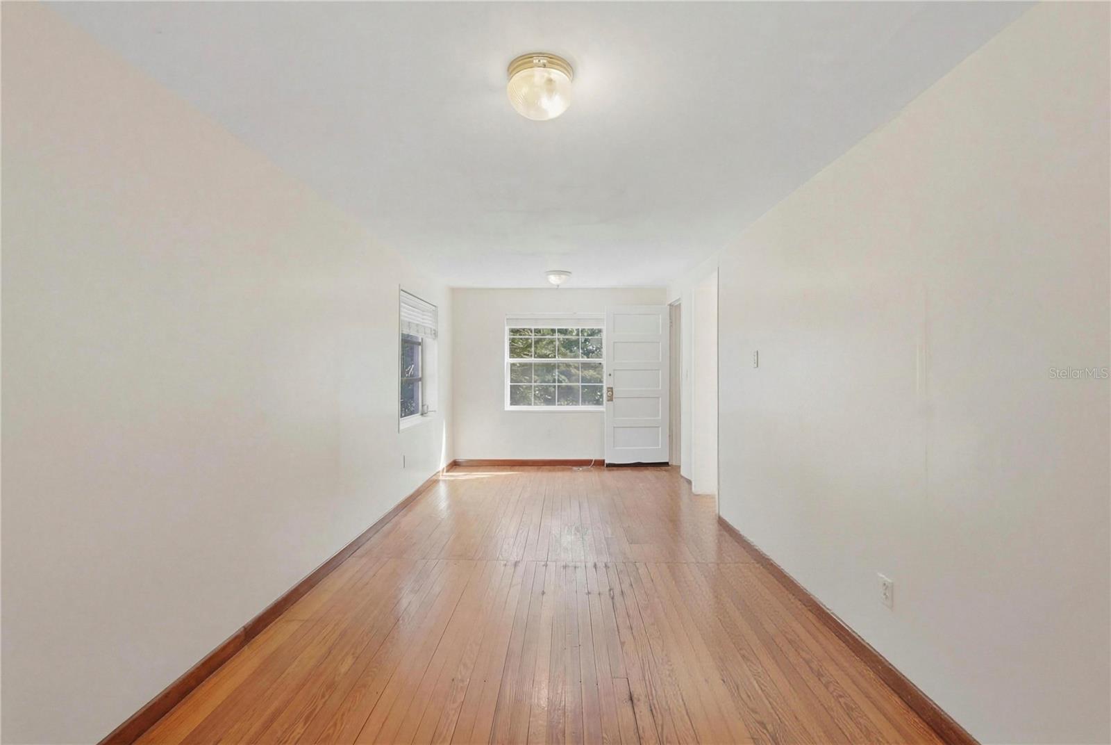 Image 31 of 39 For 100 72nd Street S