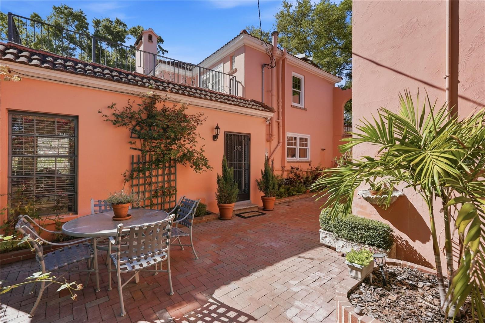 Image 34 of 39 For 100 72nd Street S