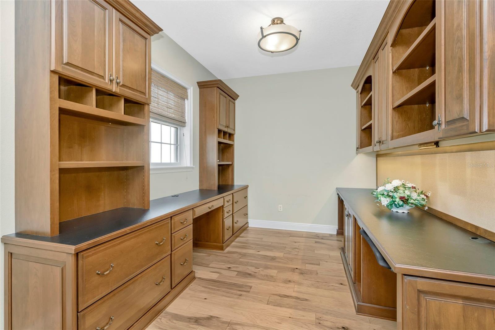 Listing photo id 20 for 12051 Driver Lane