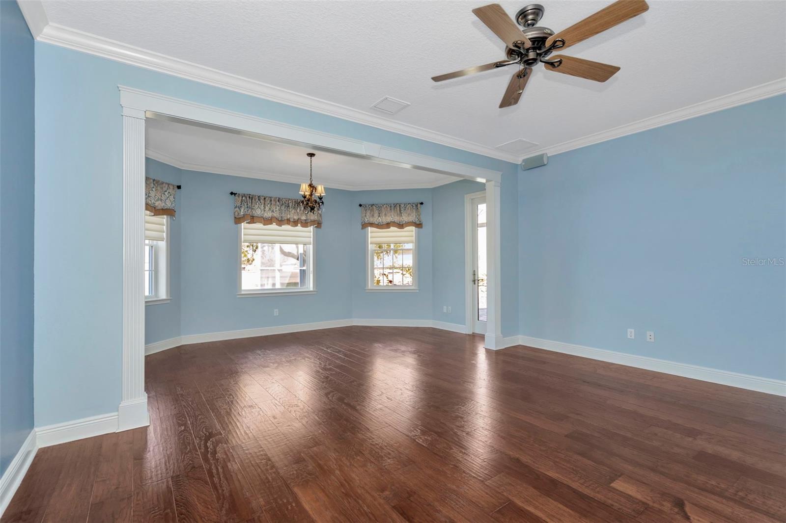 Listing photo id 22 for 12051 Driver Lane