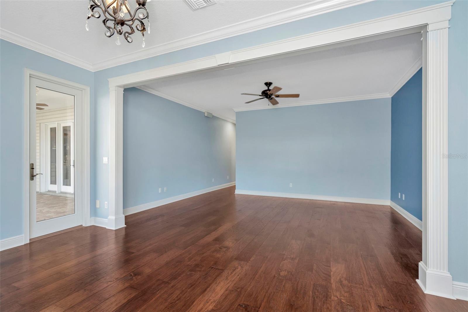 Listing photo id 24 for 12051 Driver Lane