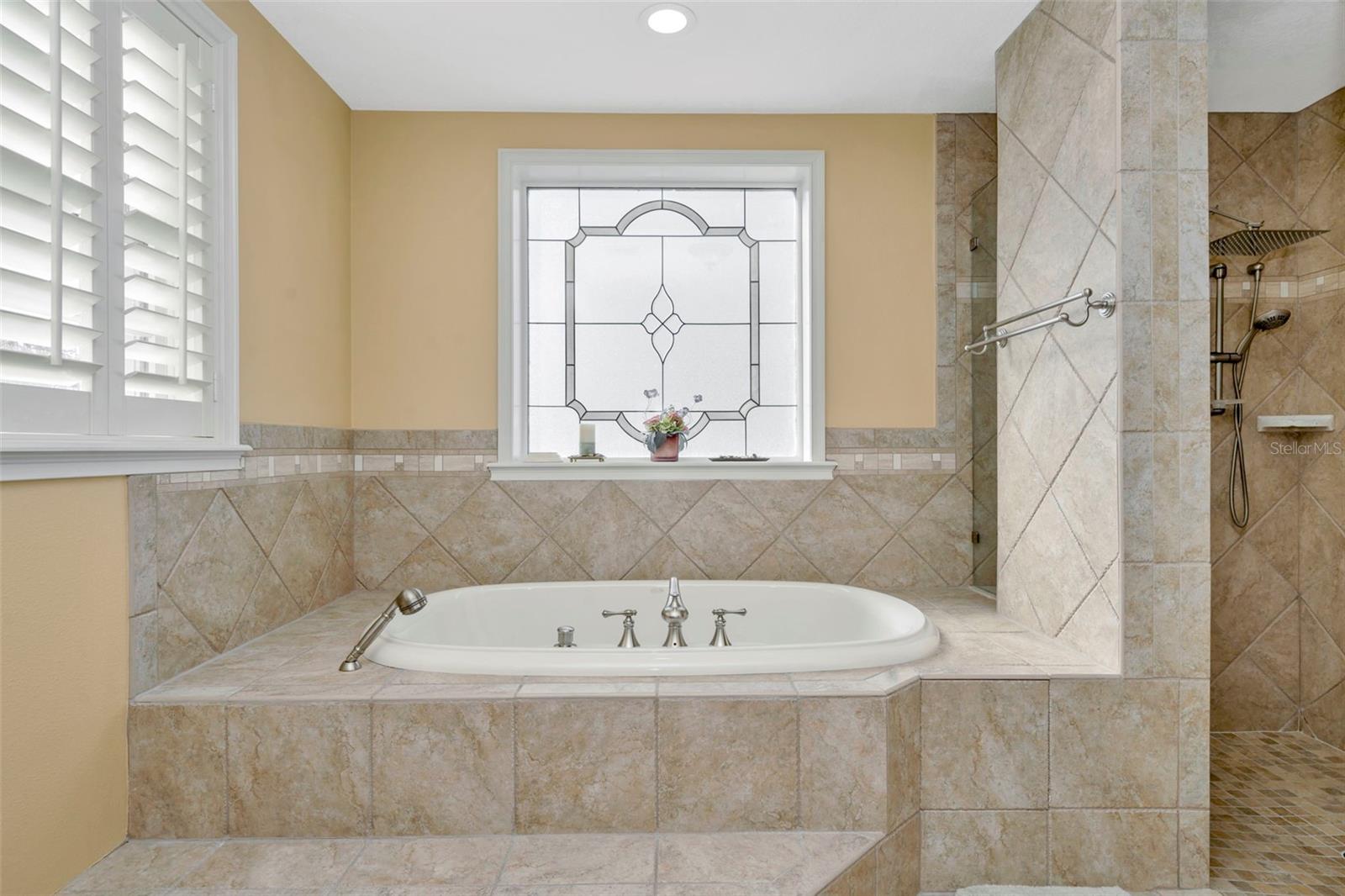 Listing photo id 27 for 12051 Driver Lane