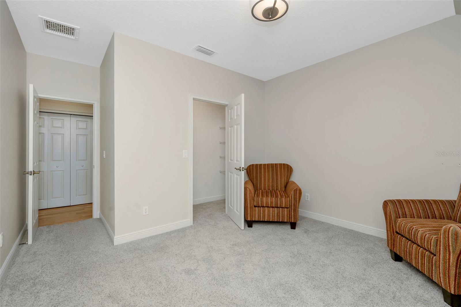 Listing photo id 29 for 12051 Driver Lane