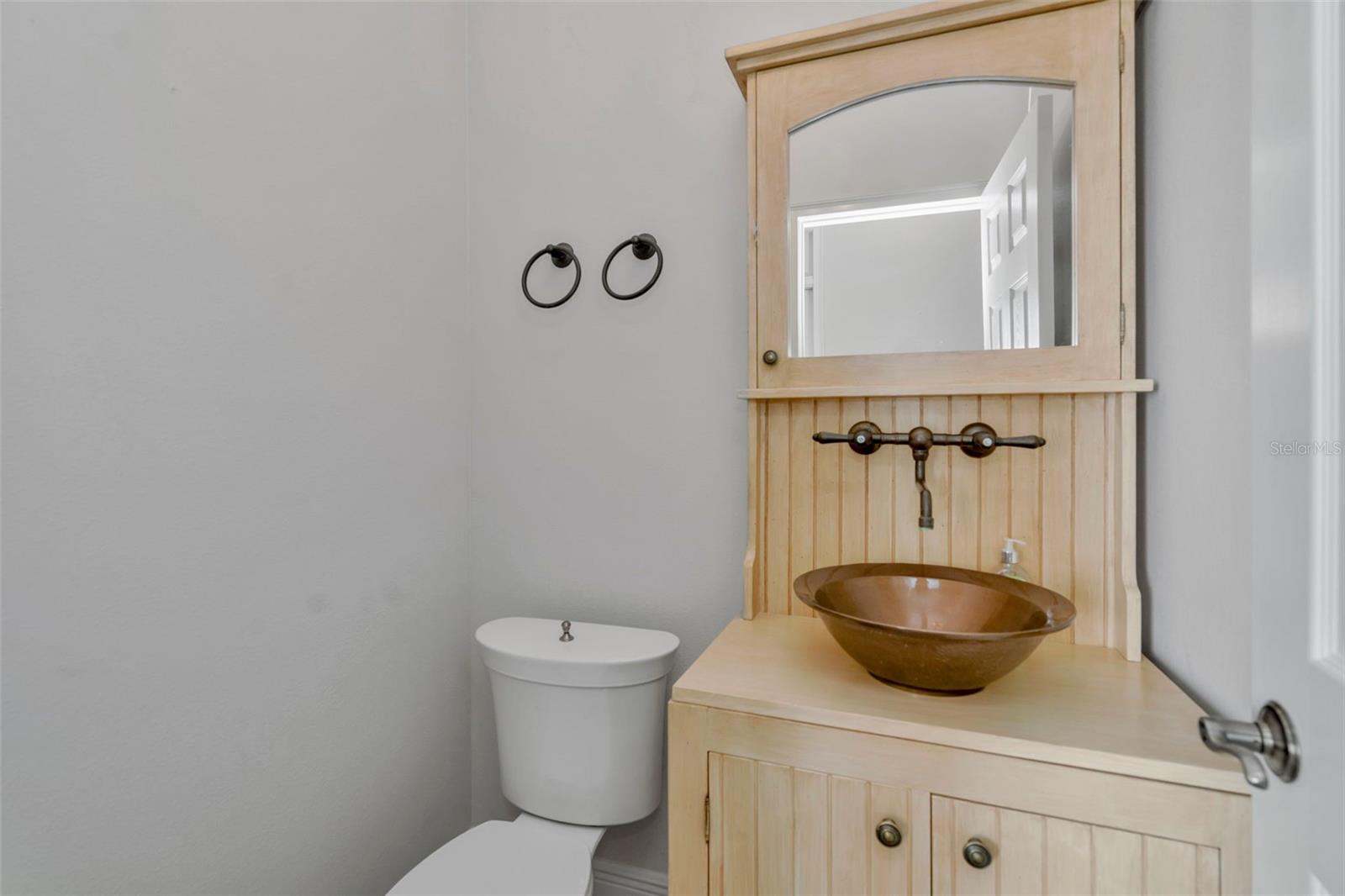 Listing photo id 50 for 12051 Driver Lane