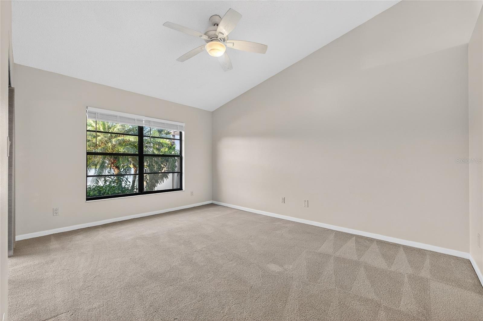 Image 13 of 30 For 907 San Carlos Avenue Ne