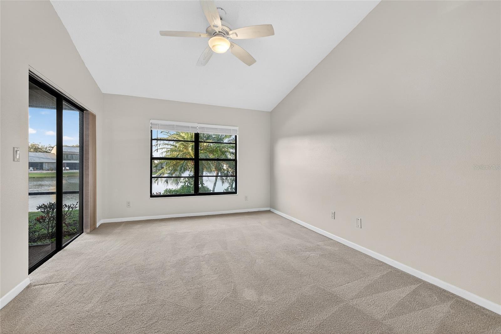 Image 14 of 30 For 907 San Carlos Avenue Ne