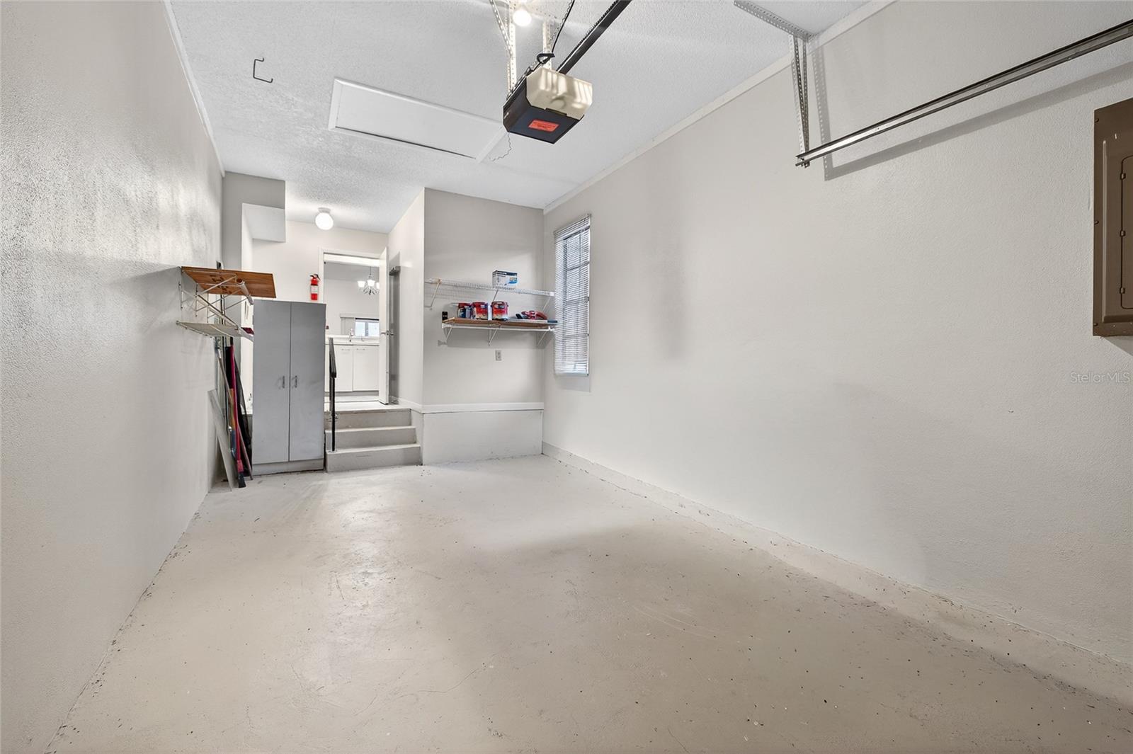 Image 20 of 30 For 907 San Carlos Avenue Ne