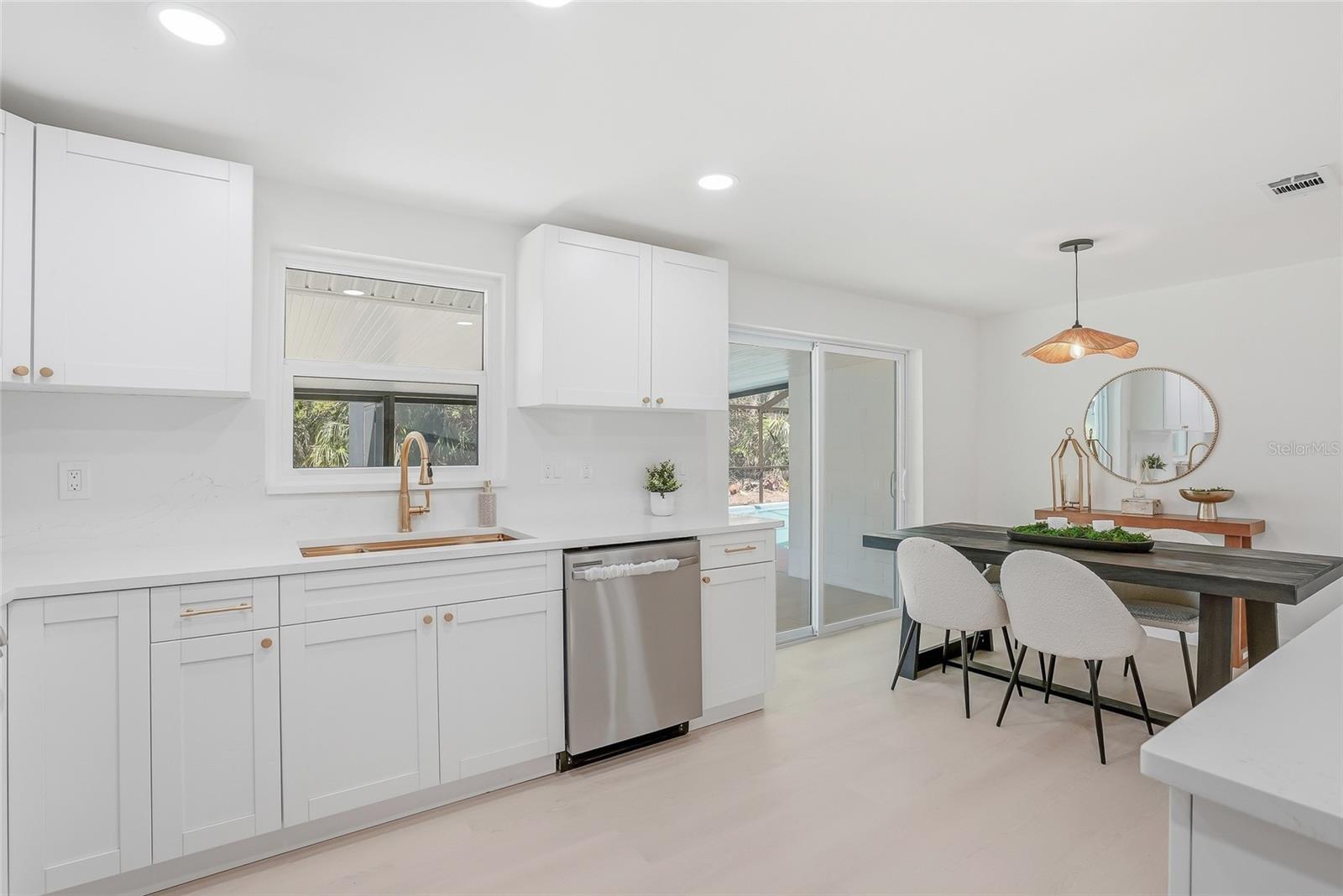 Image 11 of 39 For 16133 Sandcrest Way