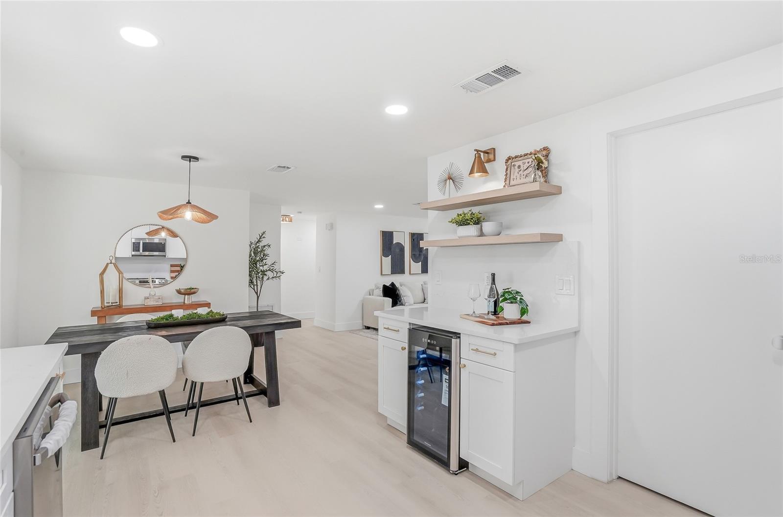 Image 12 of 39 For 16133 Sandcrest Way