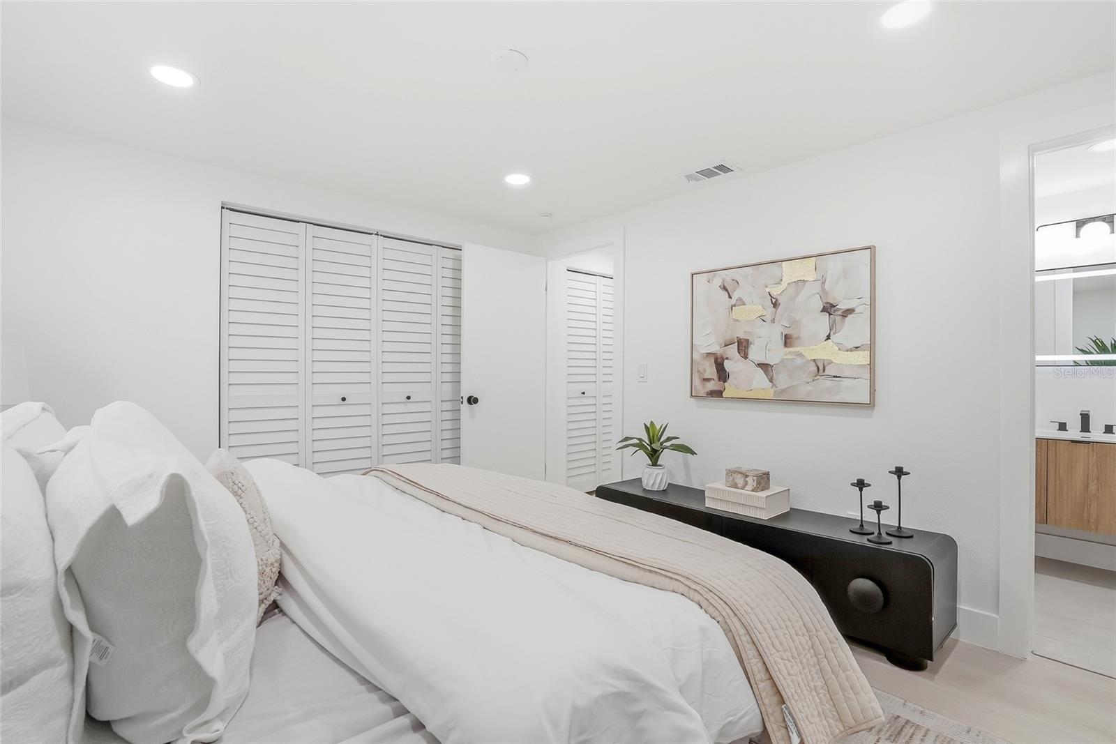 Image 15 of 39 For 16133 Sandcrest Way