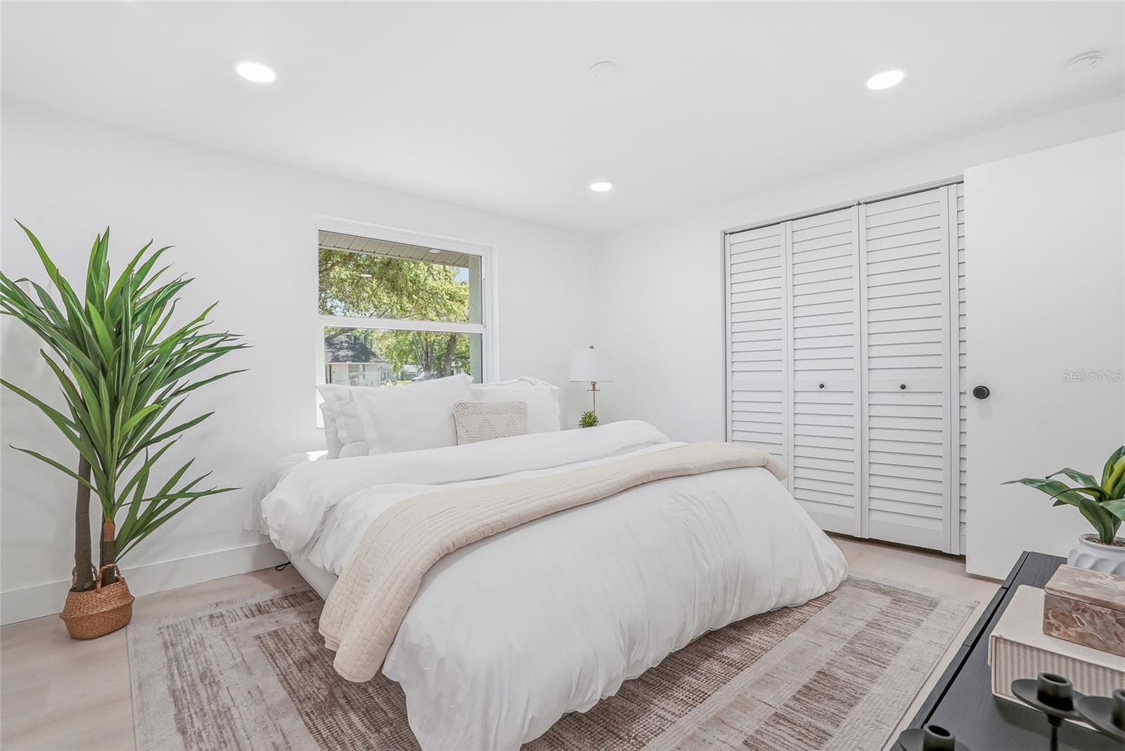 Image 16 of 39 For 16133 Sandcrest Way