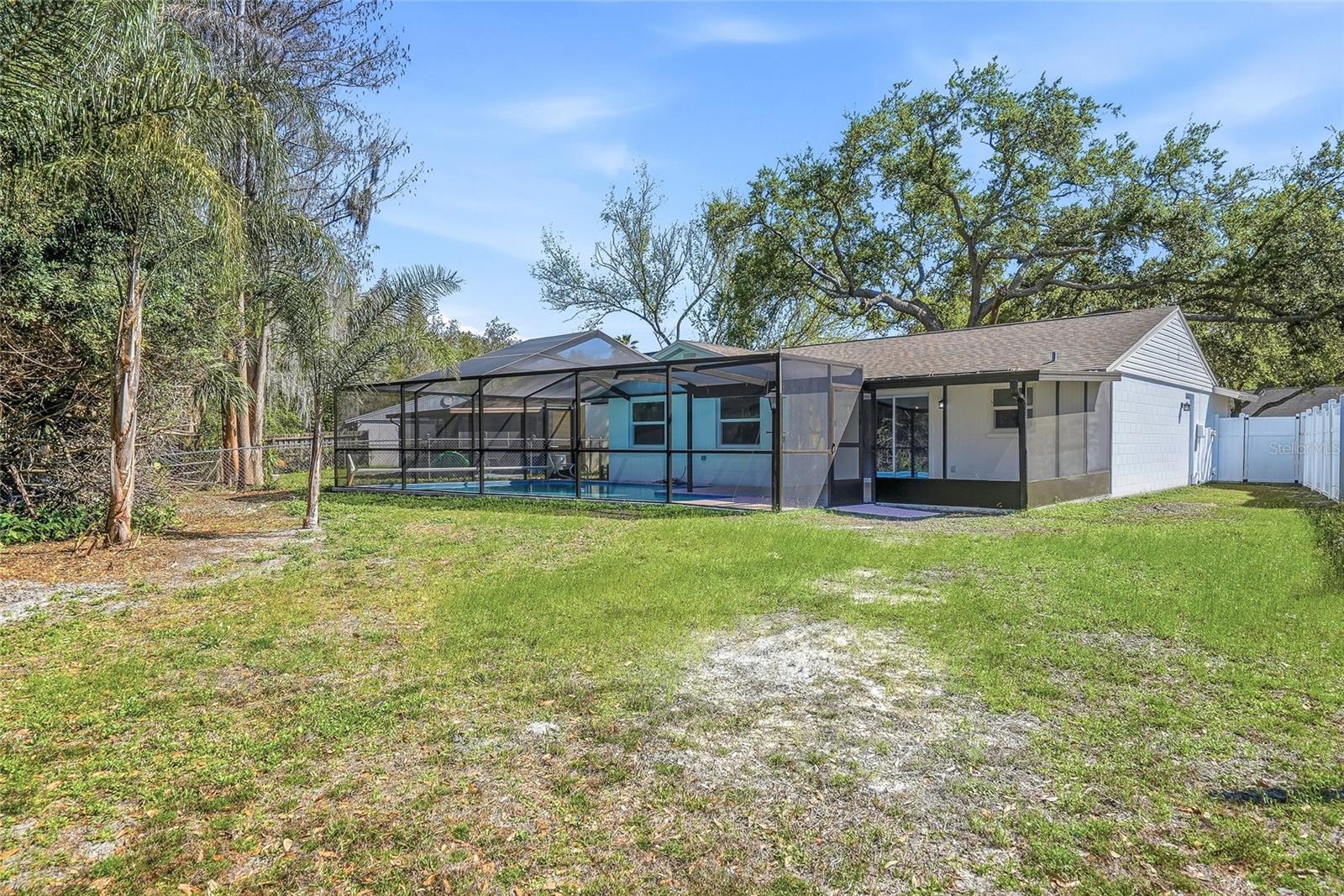 Image 32 of 39 For 16133 Sandcrest Way