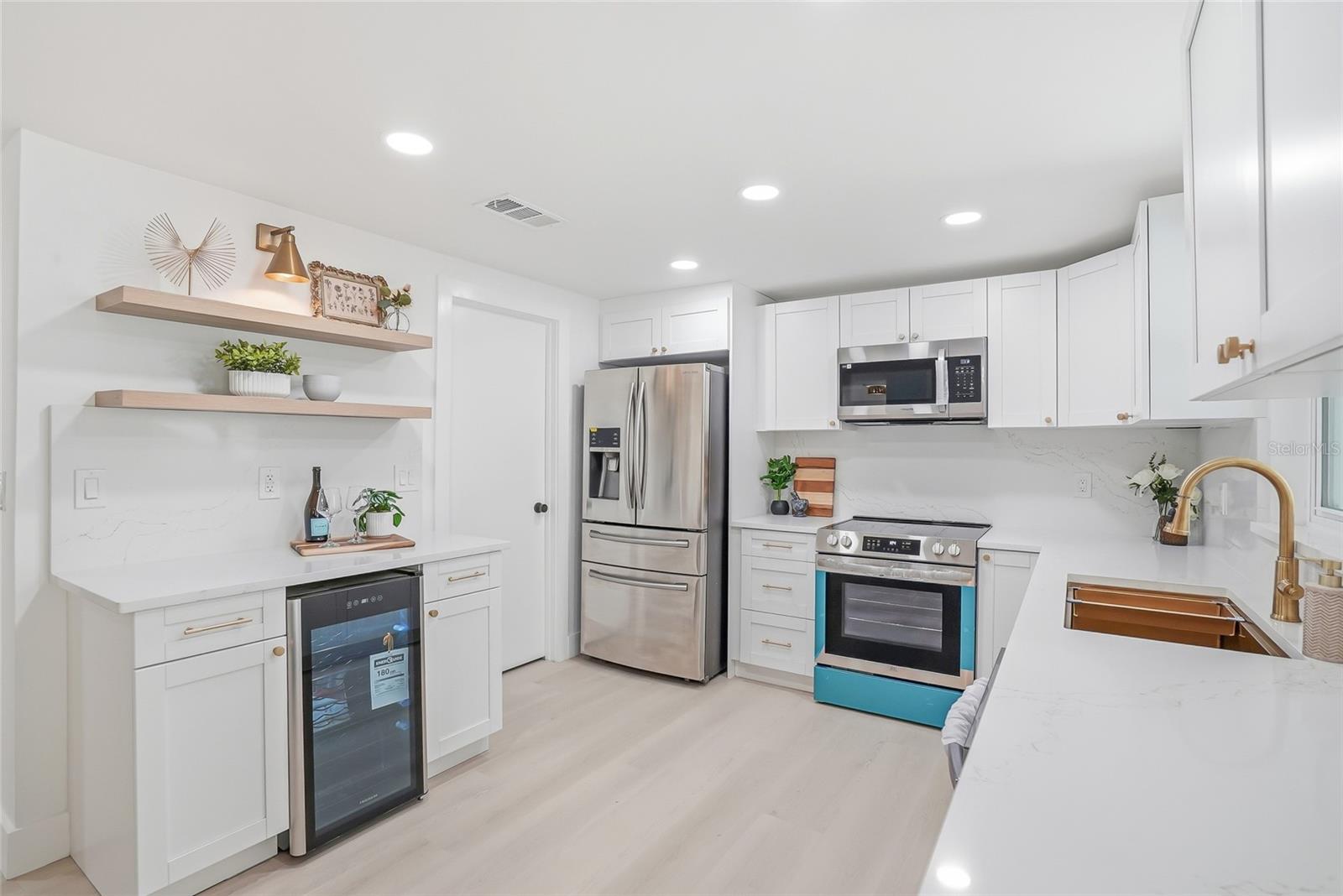 Image 8 of 39 For 16133 Sandcrest Way