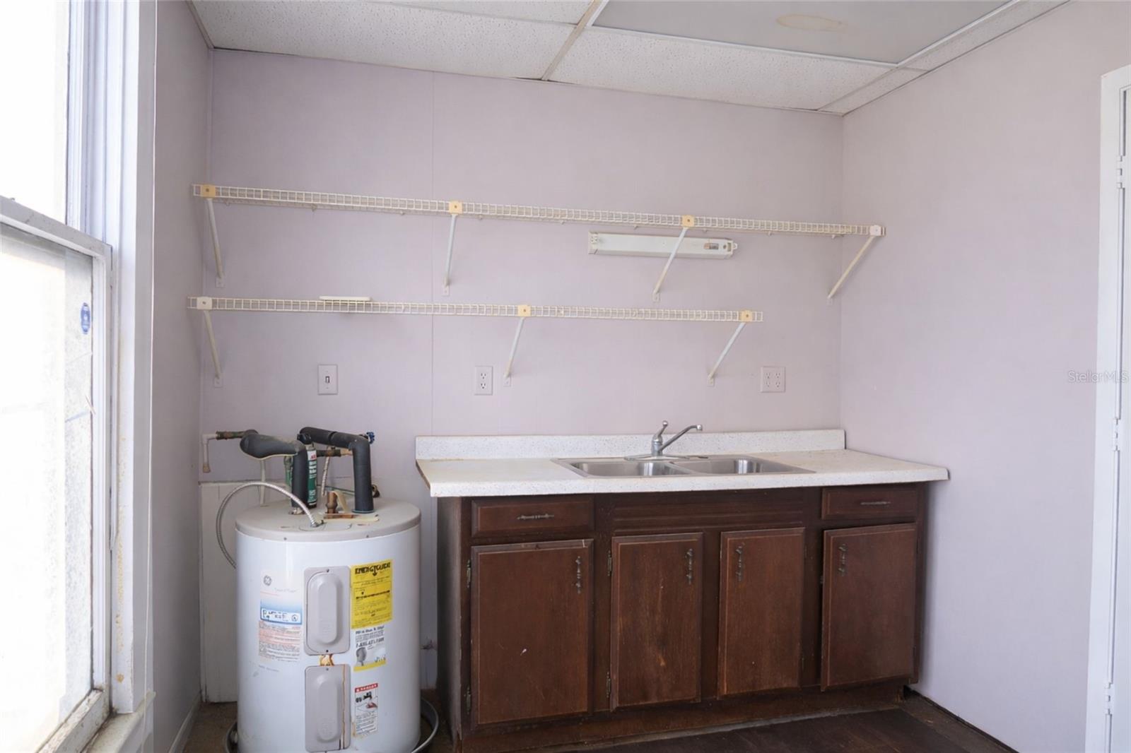 Image 6 of 14 For 528 12th Street W
