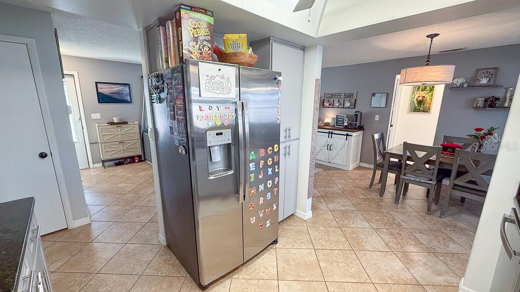 Image 15 of 39 For 3127 Dole Street