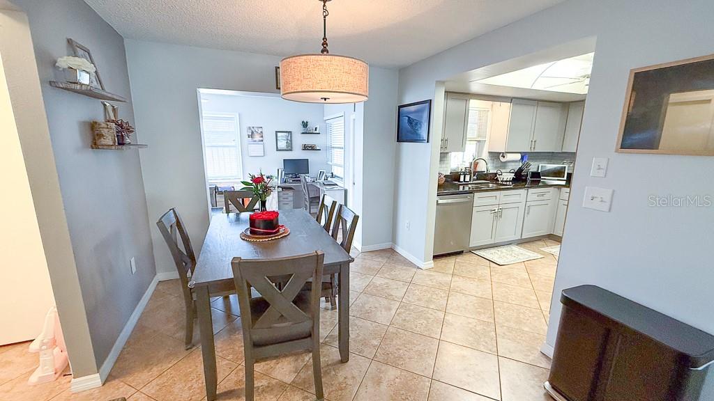 Image 16 of 39 For 3127 Dole Street