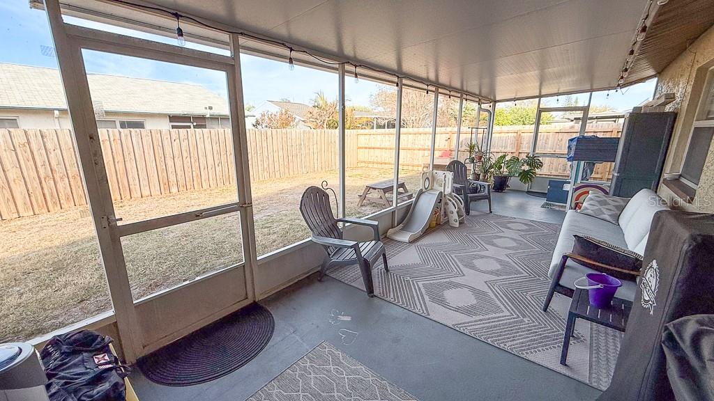 Image 33 of 39 For 3127 Dole Street