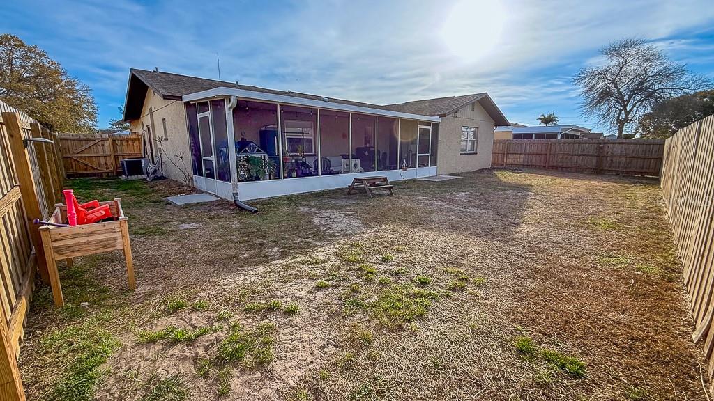 Image 37 of 39 For 3127 Dole Street