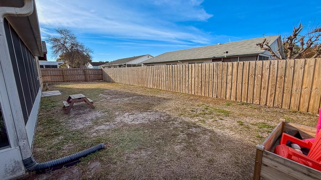 Image 38 of 39 For 3127 Dole Street